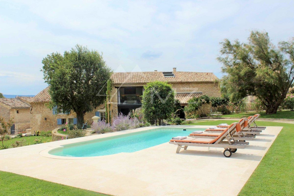 Proche Gordes - Superbe Propriété Avec Deux Piscines<span>À Gordes