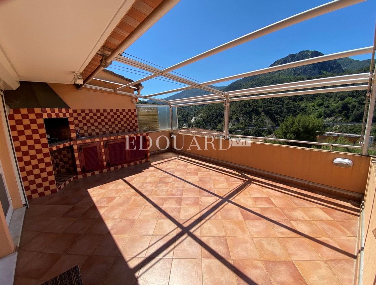 Real Estate Menton | Four Bedroom Apartment In Very Good Condition With Large Terrace And Two Garages, On The Top Floor Of A Recent Building<span>In Mentone