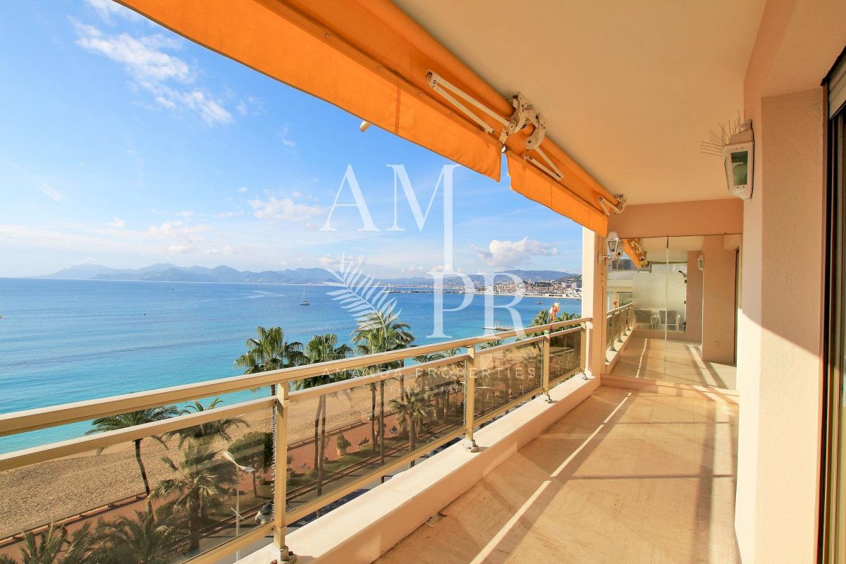 Cannes Croisette - Confortable Et Spacieux Appartement - Vue Mer Féerique - 4 Couchages<span>À CANNES