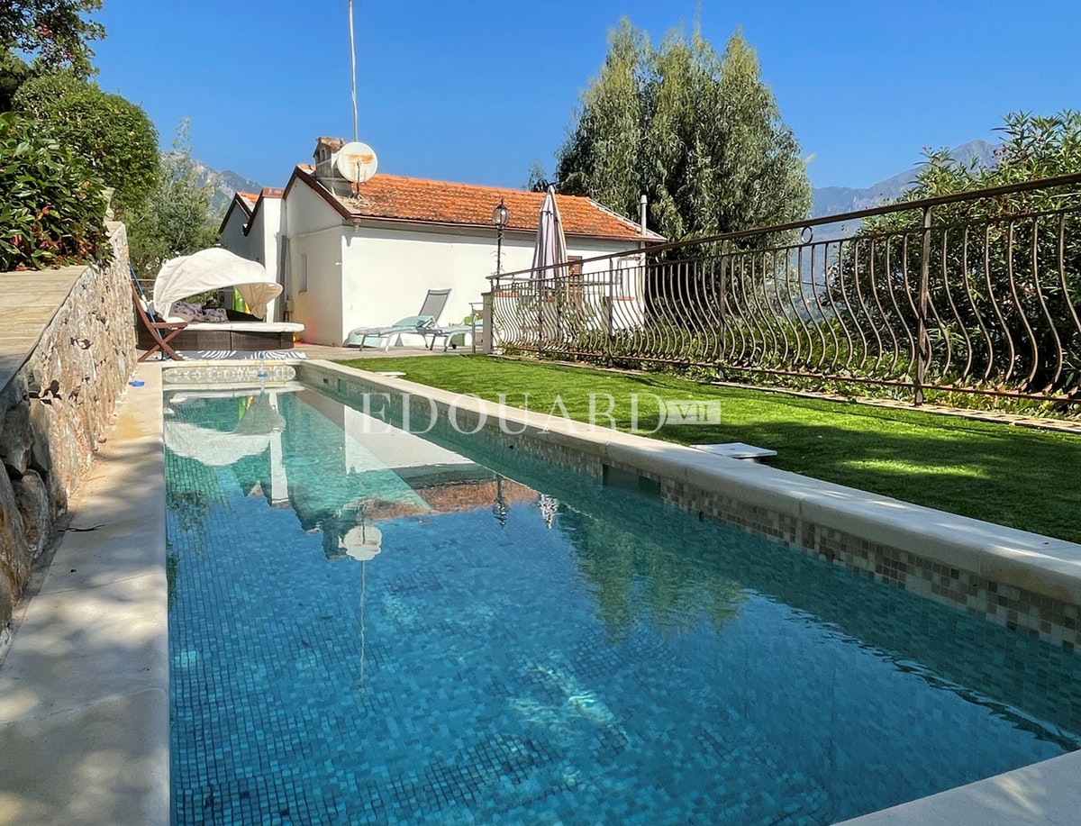 Villa France | With Large Terrace, Lovely Garden, Beautiful Panoramic View Up To The Sea, Spacious Parking, Possibility Of Extension<span>In Menton