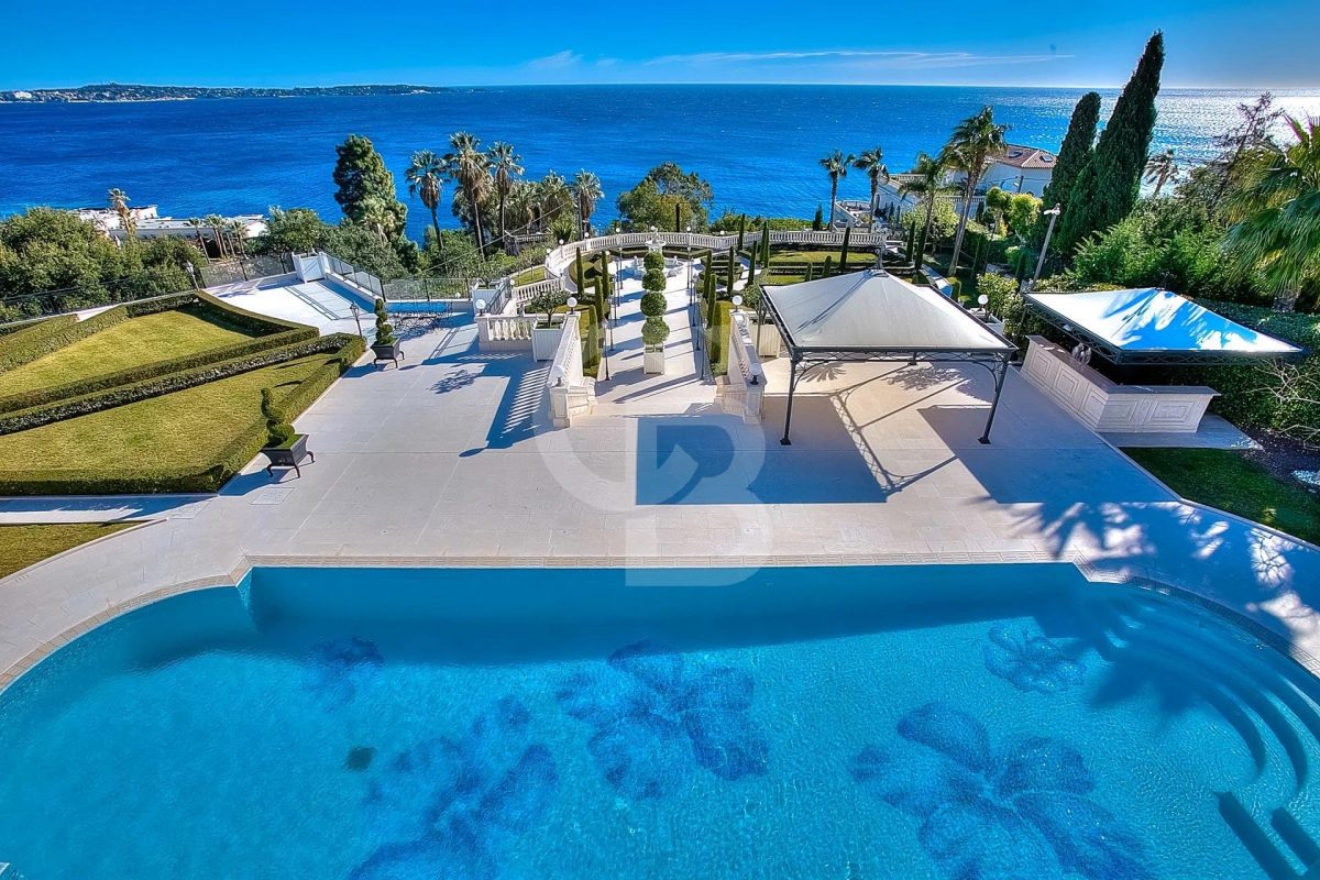 Exceptional  Property - Super Cannes -1200 Sqm - 12 Bedrooms.<span>In CANNES