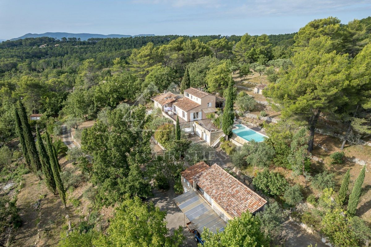 Var Backcountry - Charming Provencal Property In An Olive Grove<span>In Seillans