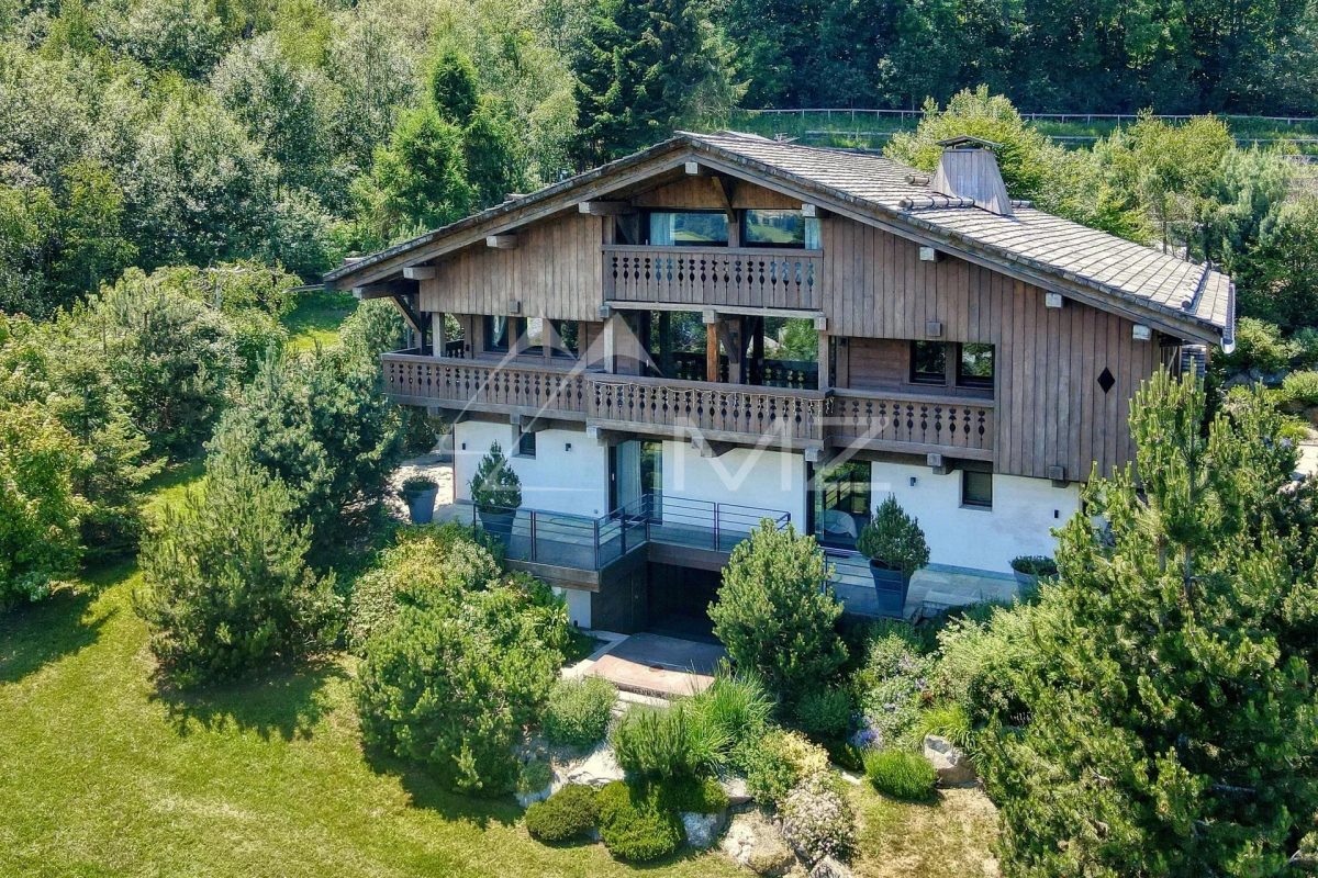 Chalet Récent - Cinq Chambres - Vue Mont-Blanc<span>À Combloux