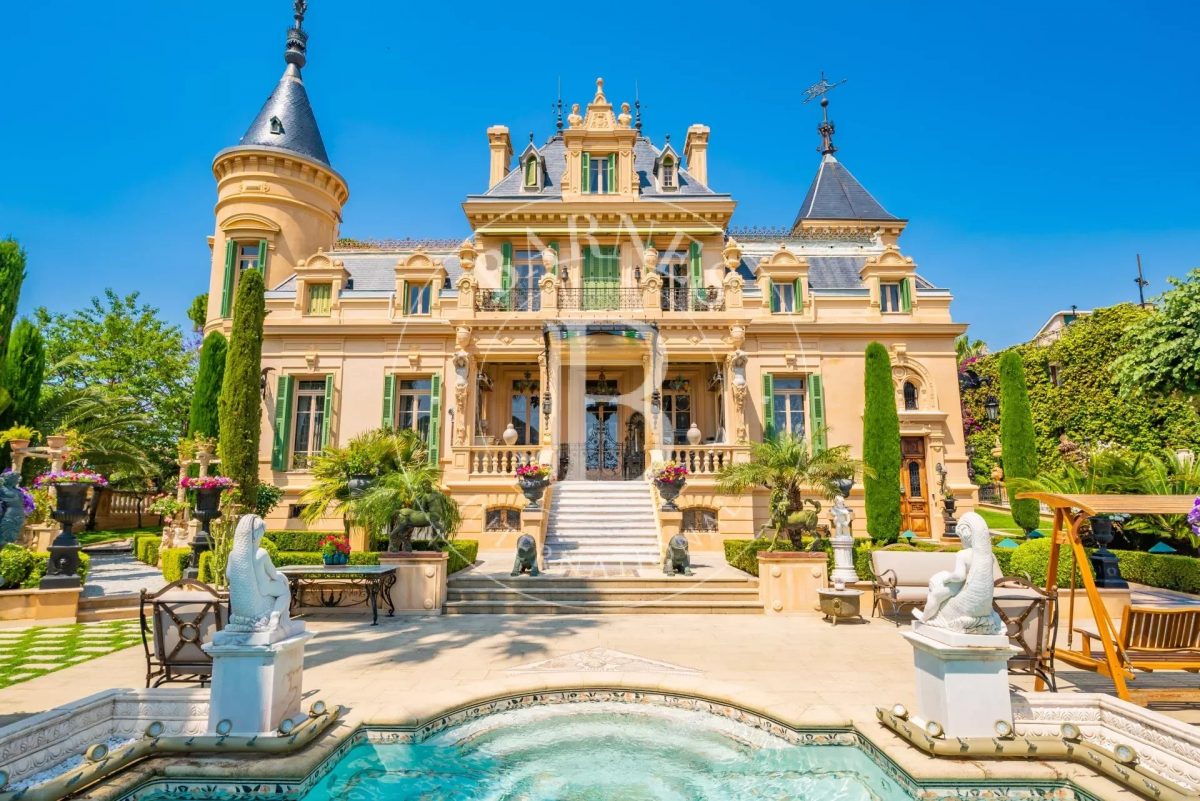 Chateau De Luxe Au Coeur D'antibes Centre: Un Chef D'oeuvre Intemporel<span>À Antibes