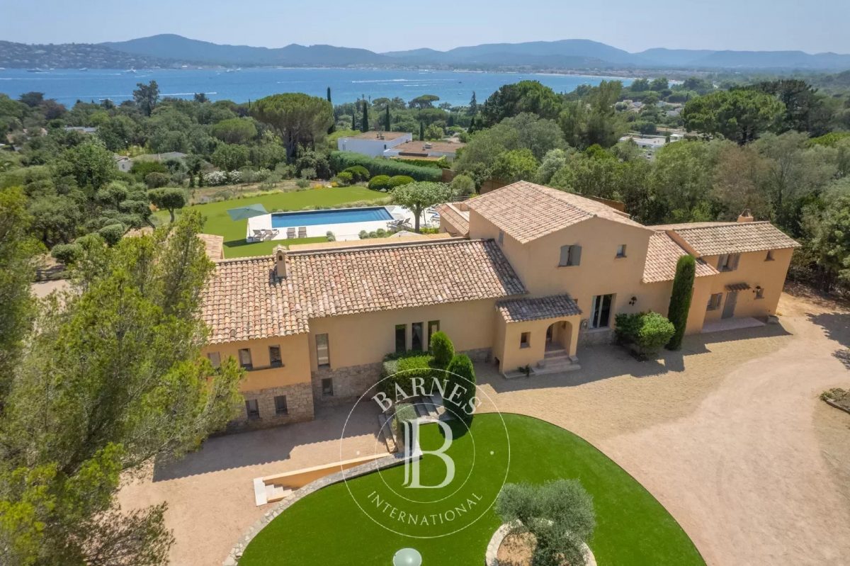 Location Saisonnière - Grimaud - Villa Vue Mer - 7 Chambres - Piscine<span>À Grimaud