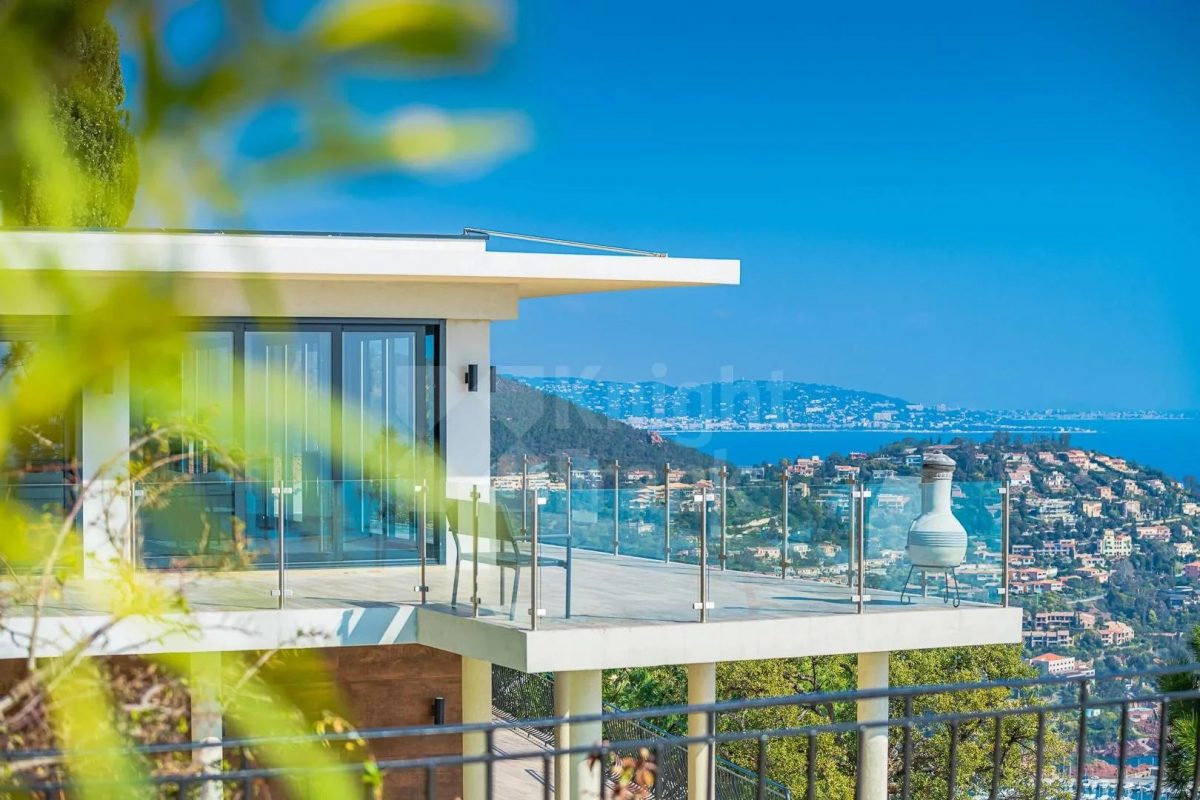 Theoule-Sur-Mer Trayas - Villa Contemporaine Avec  Vue Mer Panoramique Sur La Baie De Cannes Et L’Estérel<span>À Théoule-sur-Mer