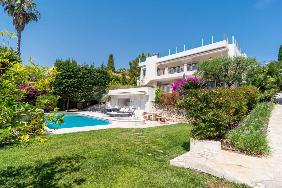 Cap D'antibes - Villa Avec Toit-Terrasse Et Vue Mer<span>À Antibes