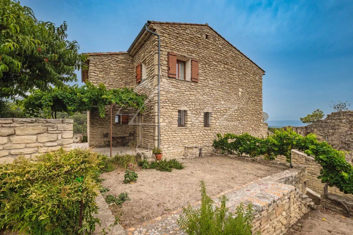Magnifique Maison De Village Avec Une Vue Extraordinaire<span>À Saumane-de-Vaucluse