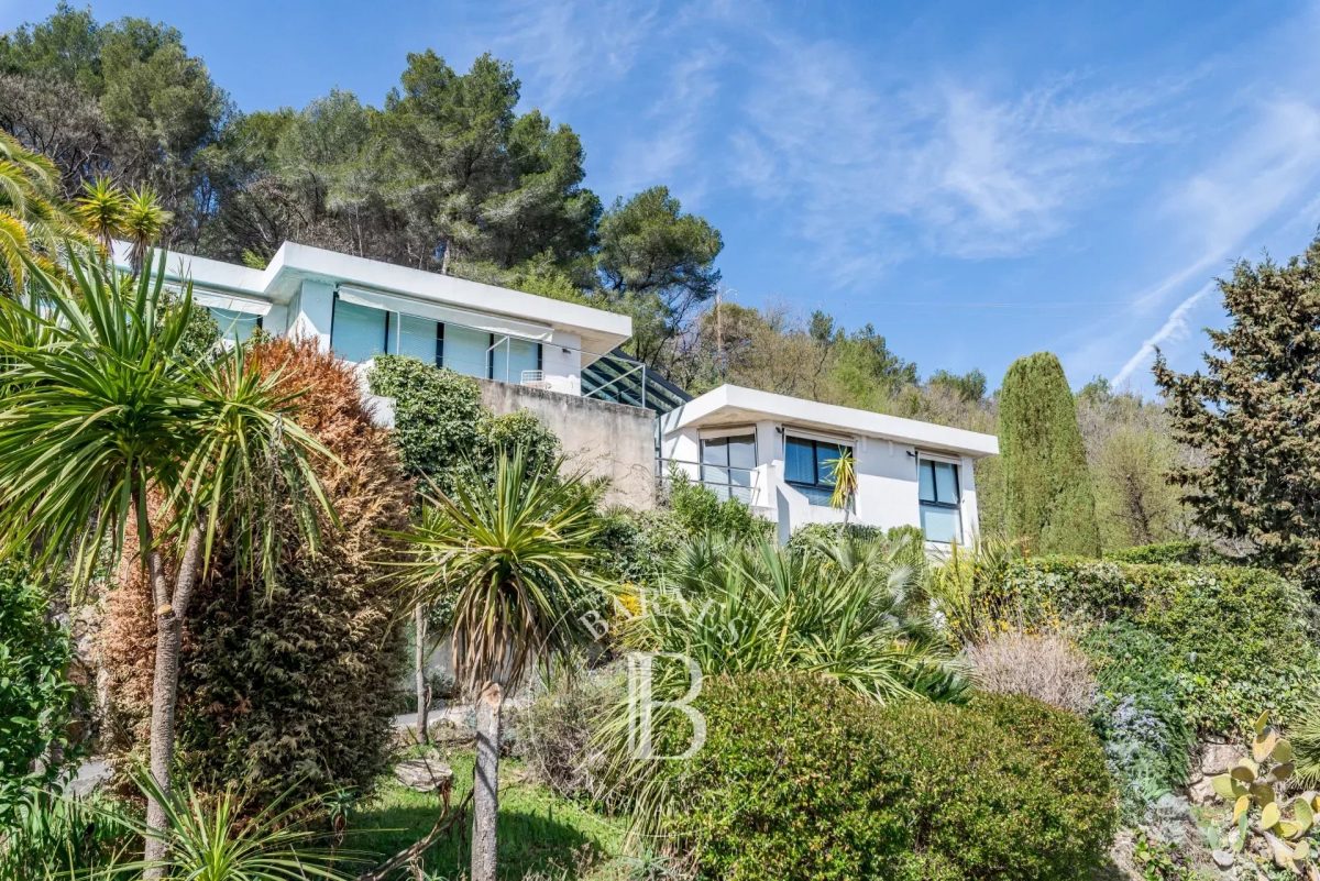 Magnifique Maison D'architecte Avec Vue Panoramique Sur La Mer De Nice À Antibes<span>À Le Rouret