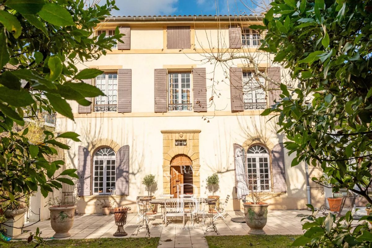 Aix-En-Provence- Bastide Xviieme - 7 Chambres -Piscine<span>À AIX EN PROVENCE