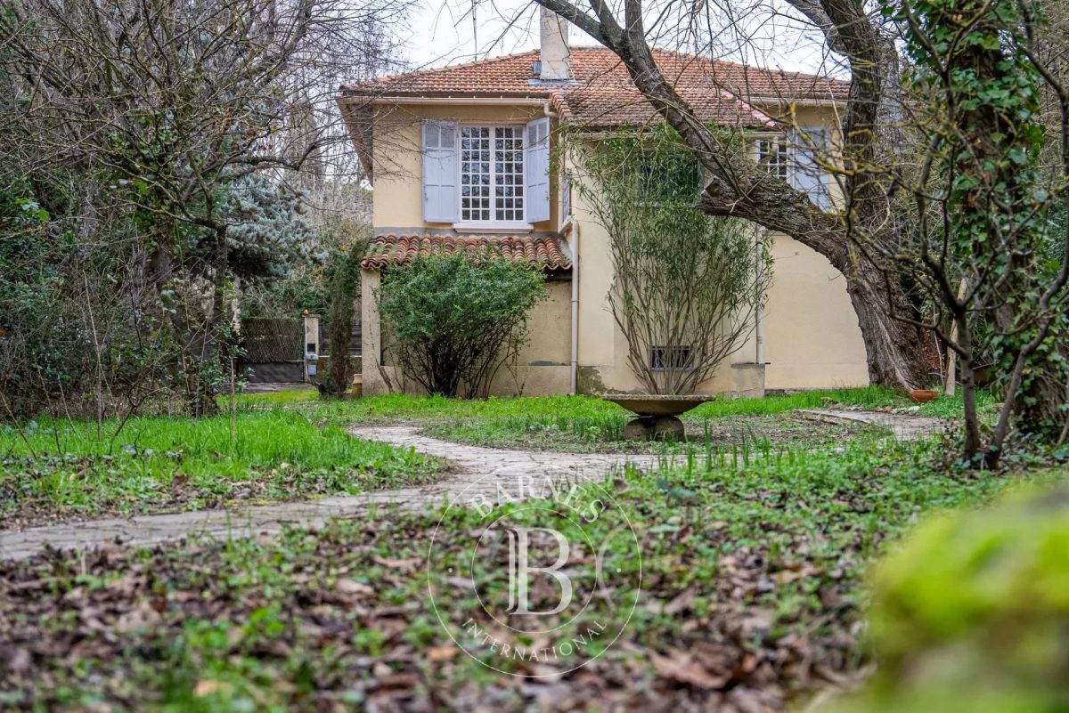 Aix-En-Provence - Proche Centre Ville - Maison Ancienne - 6 Chambres -Jardin -<span>À AIX EN PROVENCE