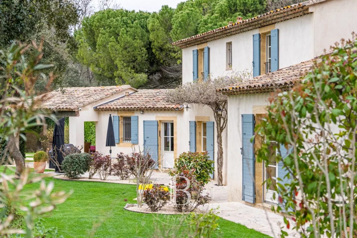 Proche D'aix-En-Provence - Maison Style Bastide - 5 Chambres-Piscine<span>À AIX EN PROVENCE