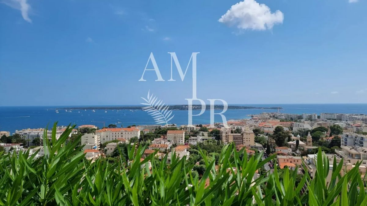 Magnifique Appartement - Vaste Terrasse - Vue Panoramique - Cannes Basse Californie<span>À CANNES