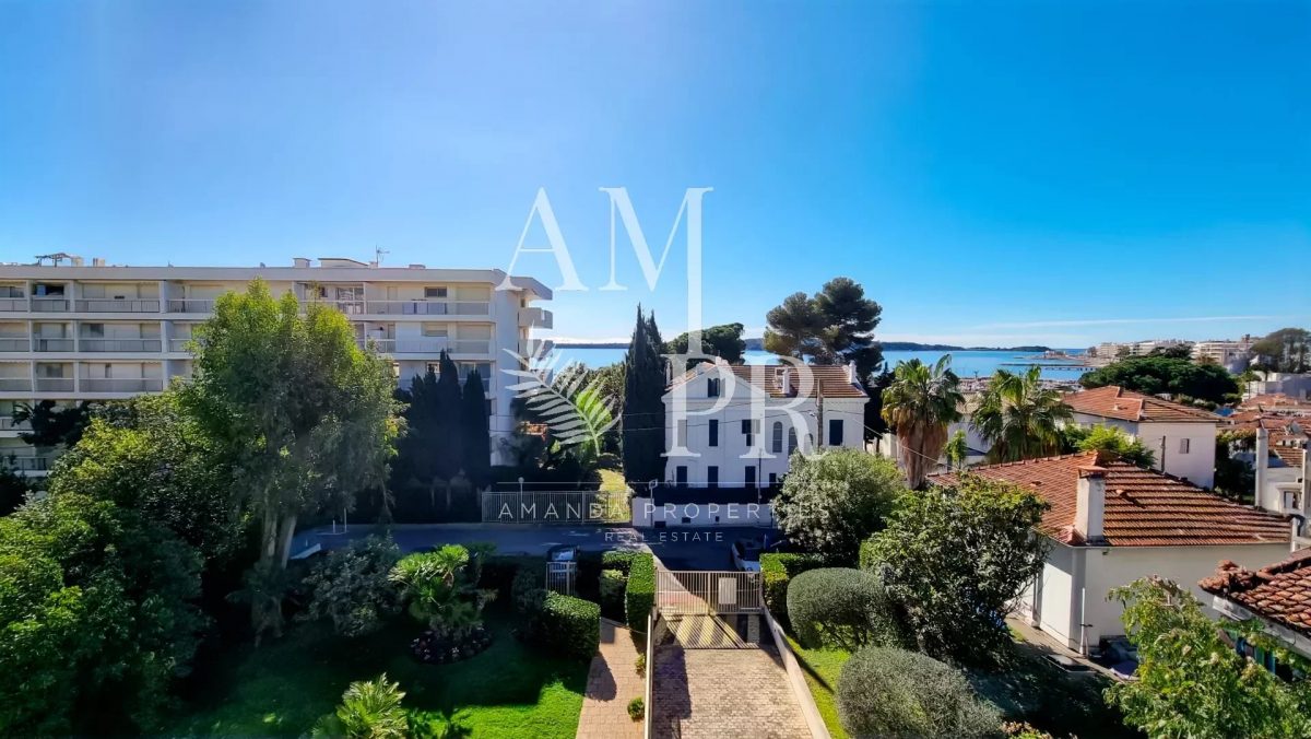 Cannes Palm Beach - Appartement 4 Pièces En Cours De Rénovation  - Vue Mer<span>À CANNES