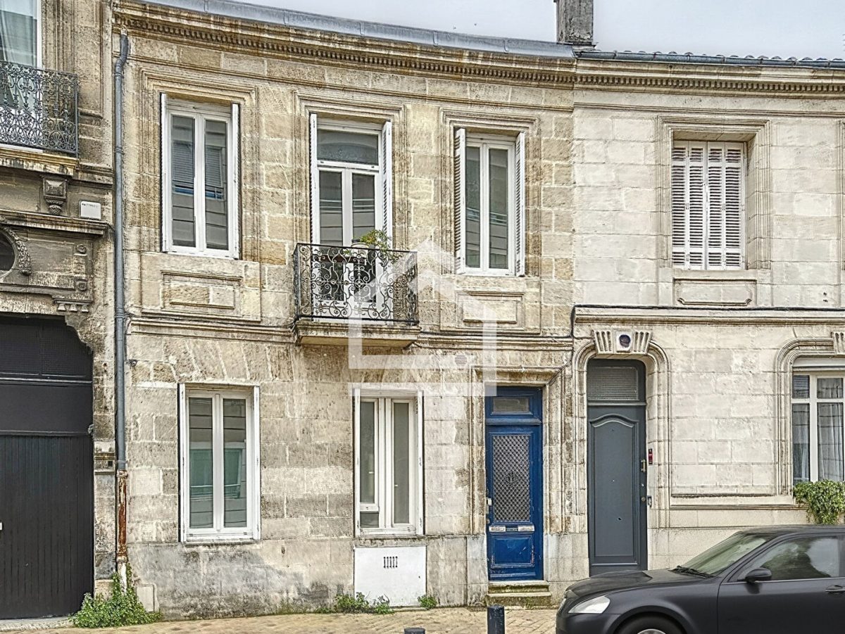 Bordeaux - Belle Maison Bourgeoise À Rénover Quartier Judaïque - Saint Seurin<span>À Bordeaux