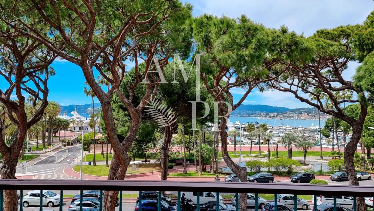 Cannes Pointe Croisette - Appartement D'angle  4 Pièces De 103M2 - Vue Mer<span>À CANNES