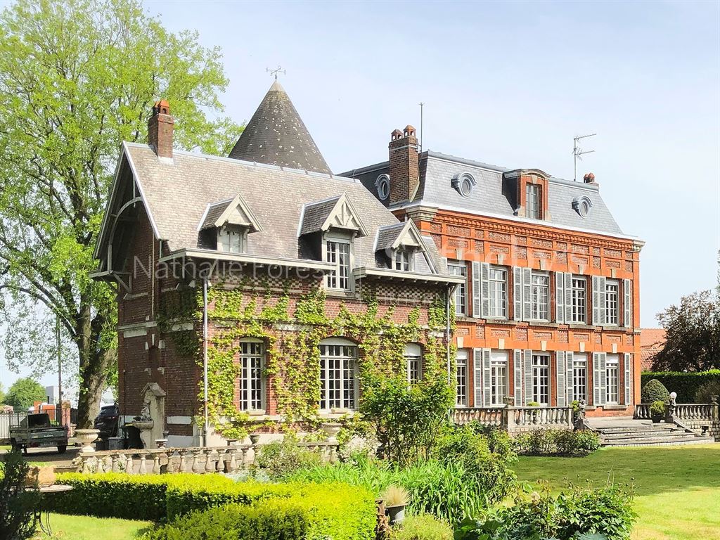 Superbe Maison De Maître Du Xixème Siècle - 6 Chambres.<span>À AVELIN