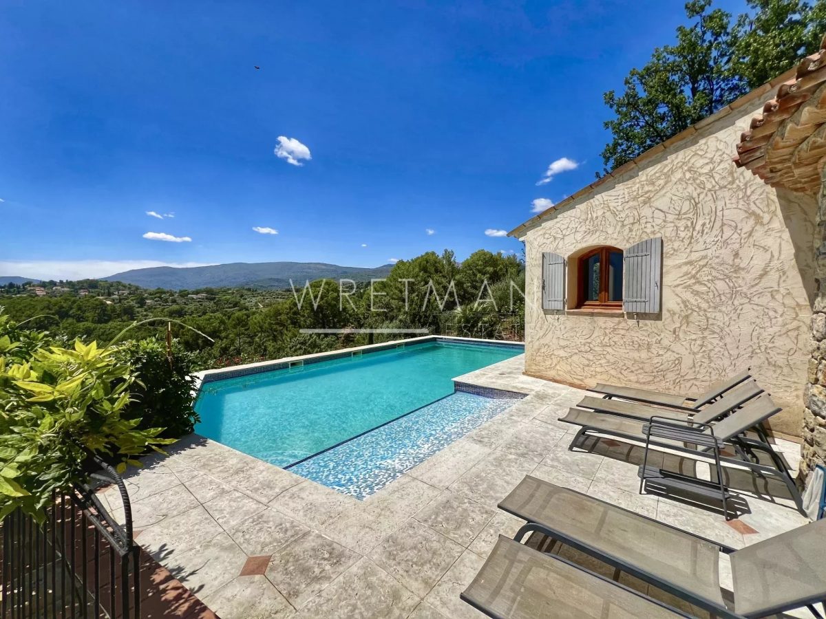 Villa De Qualité Avec Vue Panoramique Et Piscine - Tourrettes<span>À Tourrettes