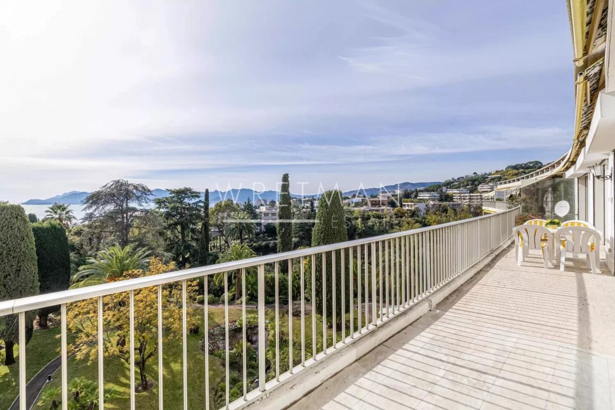 Superbe Appartement Avec Vue Mer Panoramique Au Dernier Étage - Cannes Croix Des Gardes<span>À CANNES