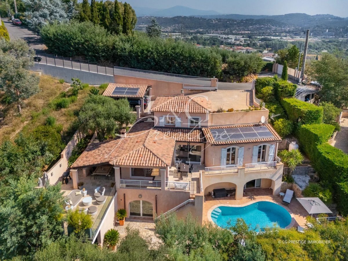 Superbe Villa 220M² Sur Les Hauteurs De Mandelieu<span>À Mandelieu-la-Napoule