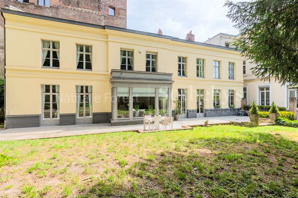 Vieux Lille Historique , Splendide Maison Avec Très Beau Jardin , 3/4 Ch , Parking Possible À Prox .<span>À LILLE