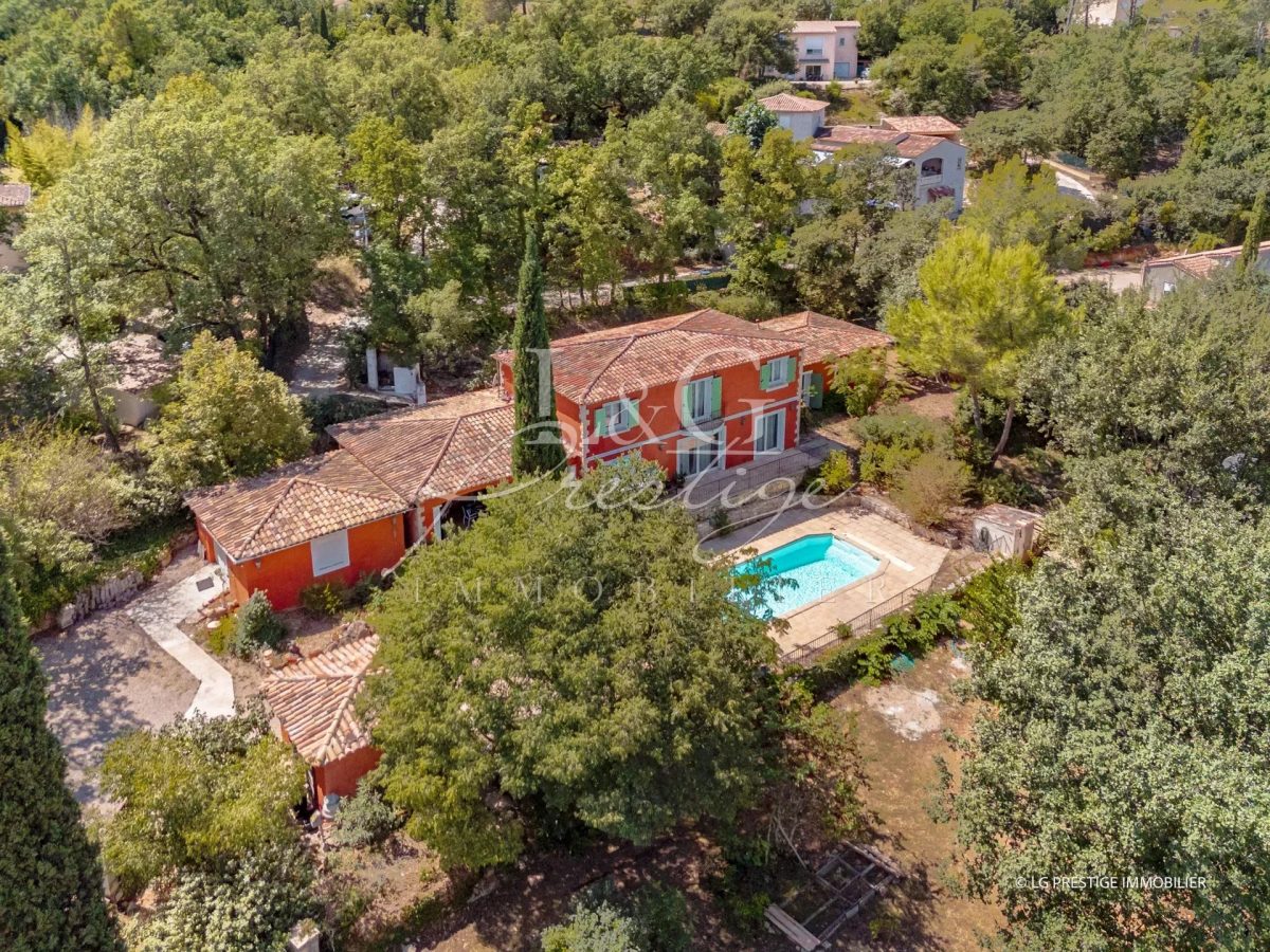 Superbe Bastide Avec Piscine Et Garage<span>À Fayence