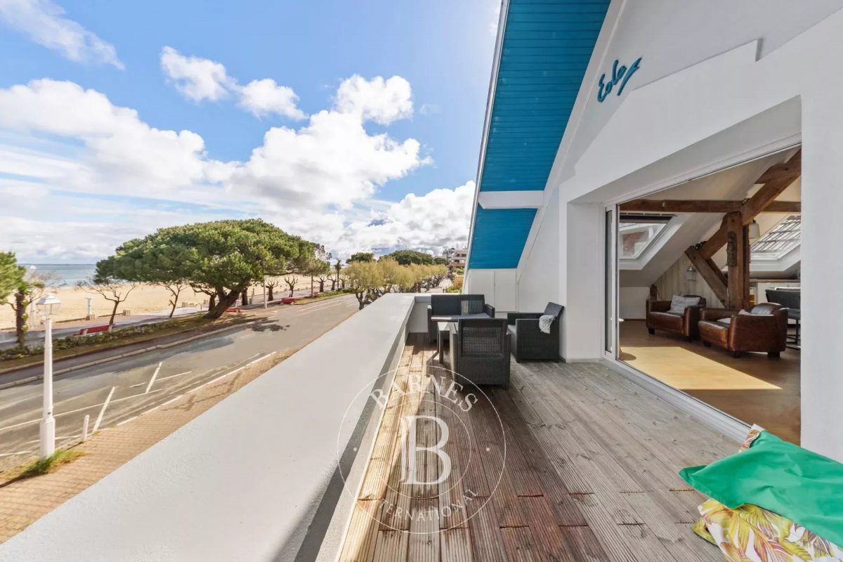 Bel Appartement En Première Ligne Avec Terrasse - Arcachon Centre<span>À Arcachon