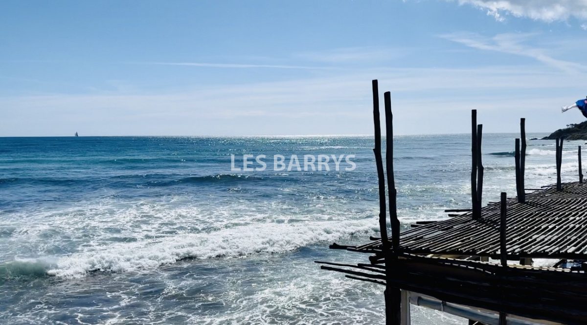 A Vendre À Pieds De La Plage Des Salins<span>À st tropez