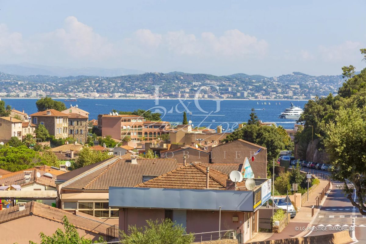 3 Pièces Vue Mer. A Pied Des Plages Et Commodités<span>À Théoule-sur-Mer