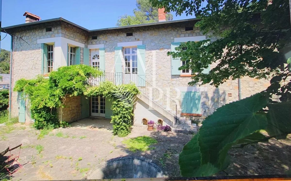 Propriété D'exception En Pierre - 300M² De Charme Au Cœur De La Nature<span>À Mougins