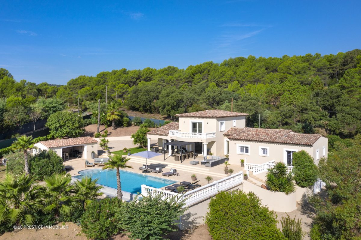 Vue Panoramique Jusqu'à La Mer<span>À Mandelieu-la-Napoule