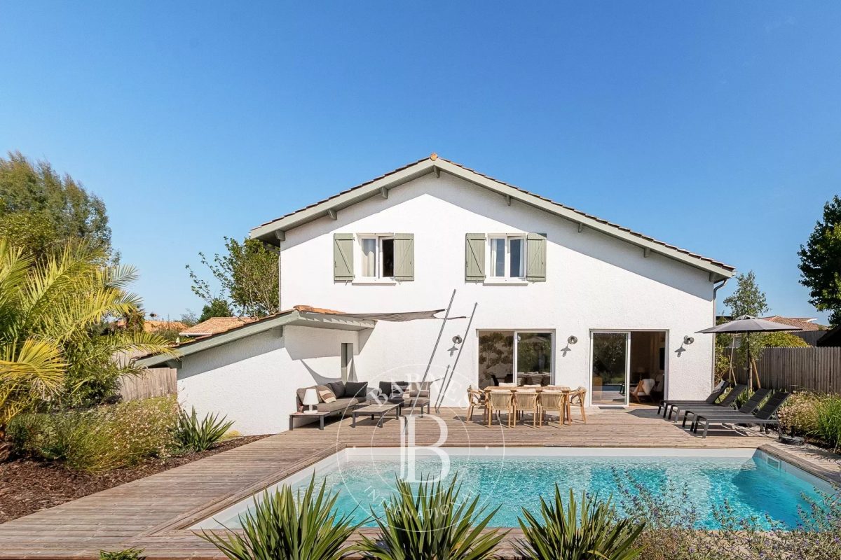 Magnifique Villa Basco-Landaise Avec Piscine Située Dans Le Centre De La Teste-De-Buch<span>À La Teste-de-Buch