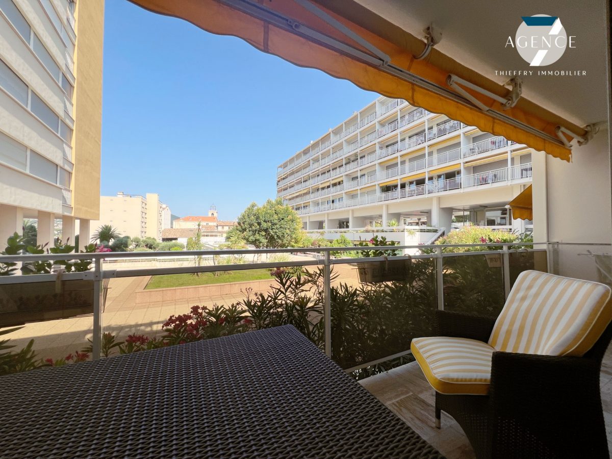 Sainte-Maxime, Appartement En Duplex Avec Terrasse À Vendre<span>À ste maxime