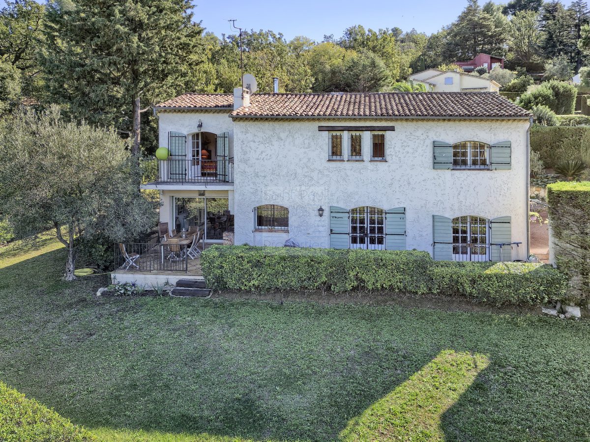 Jolie Bastide Provençale Dans Un Domaine Sécurisé - 195M2 - Mougins<span>À Mougins