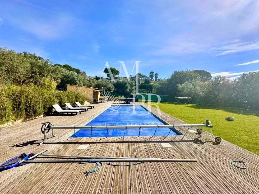 Magnifique Villa Avec Extension Possible, Idéale Pour Famille, À Deux Pas De Mougins School<span>À Mougins