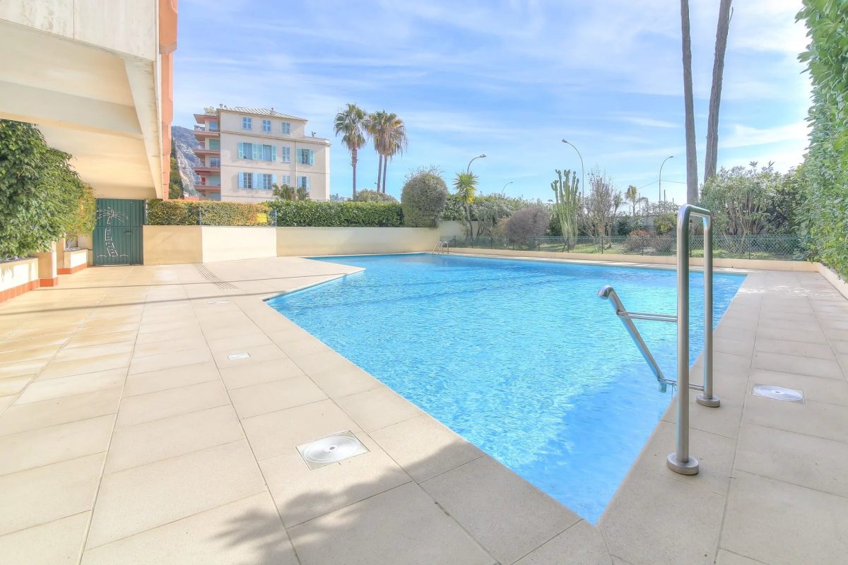 4 Pièces Avec Terrasse Dans Résidence Au Bord De Mer Avec Piscine - Menton Garavan<span>À Menton