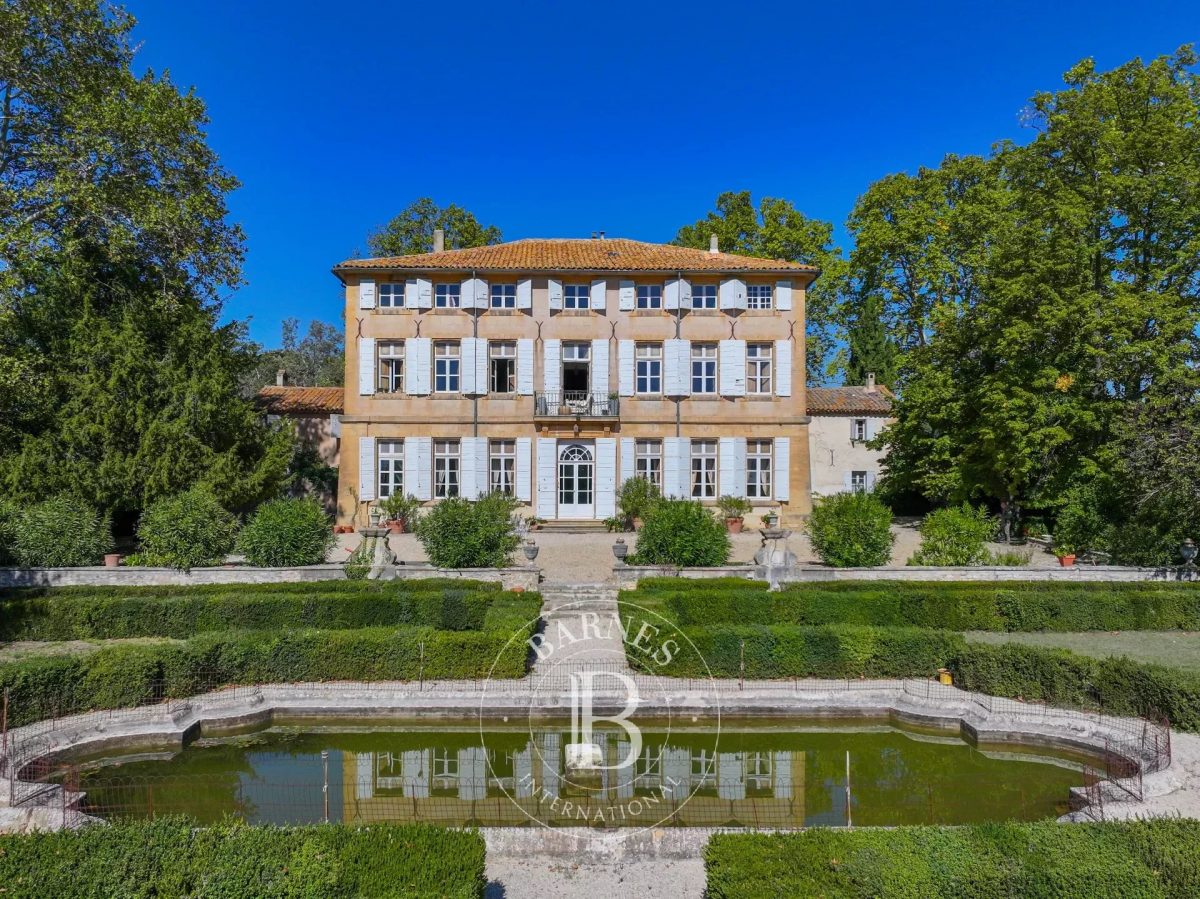 Aix-En-Provence - Domaine Exceptionnel - Bastide Xviiième - Annexes - Terrain 35 Hectares<span>À AIX EN PROVENCE