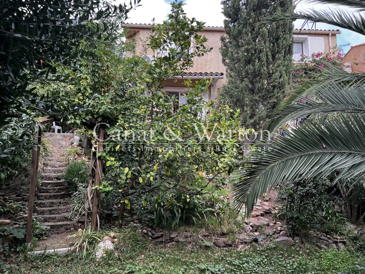 Villa Mitoyenne À Cavalaire Avec Garage<span>À Cavalaire-sur-Mer