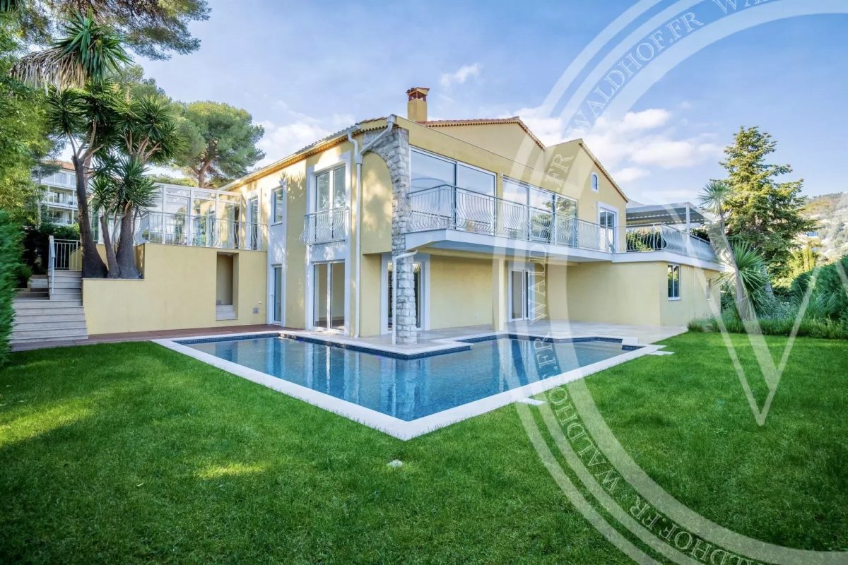 Villa Neuve À Vendre Dans Le Quartier Le Plus Prisé De Roquebrune Cap Martin<span>À Roquebrune-Cap-Martin