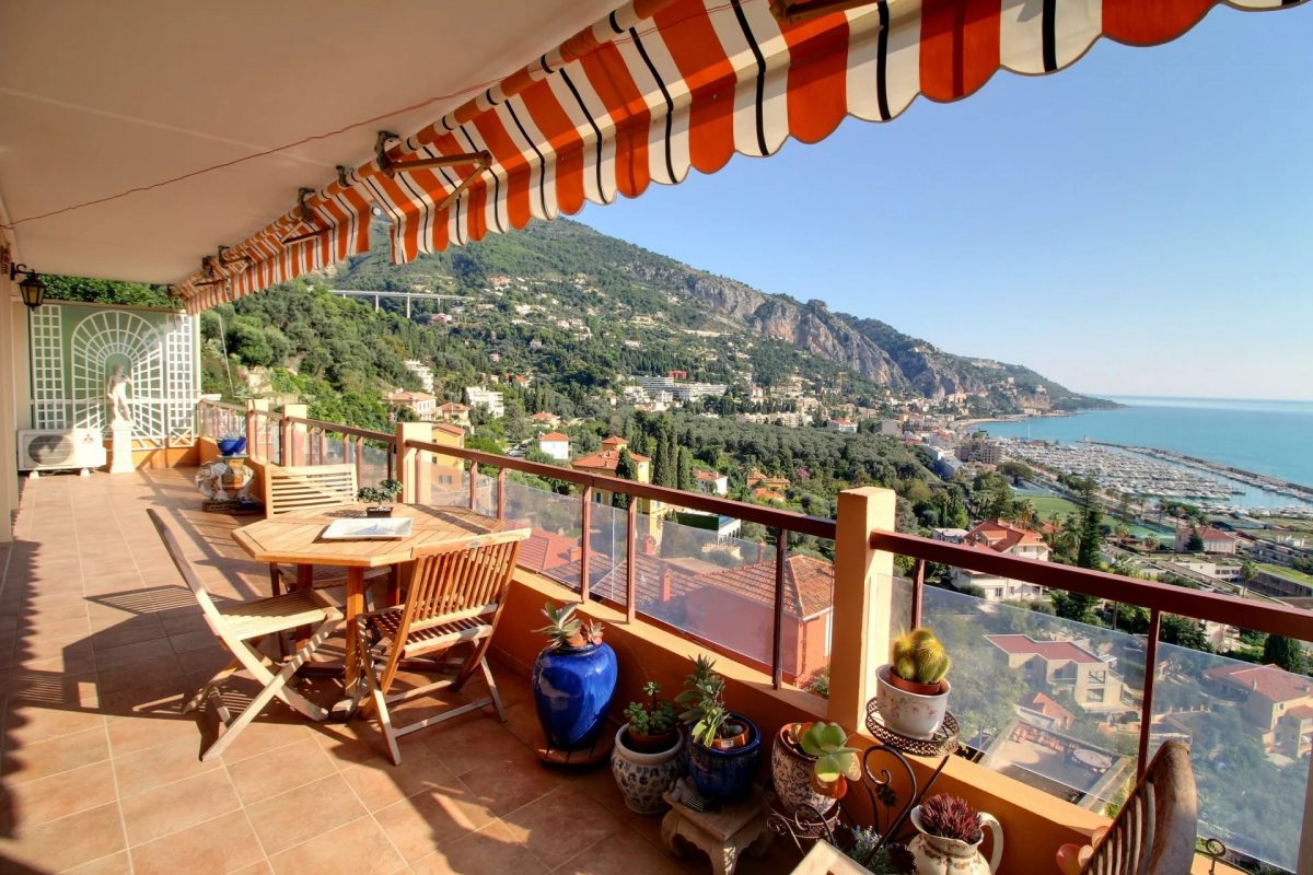 Dernier Étage Avec Terrasse Vue Mer - Menton Garavan<span>À Menton