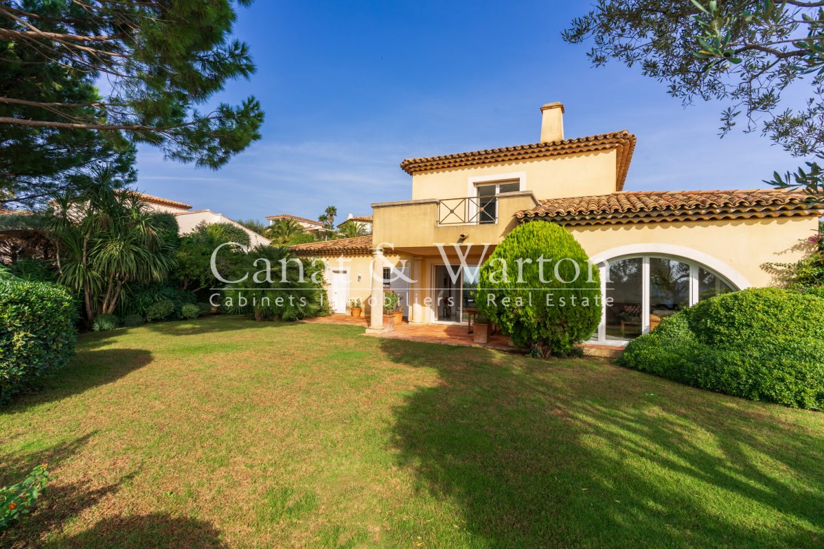 Domaine Privé À Sainte Maxime: Villa Avec Vue Mer Sur Saint Tropez<span>À ste maxime