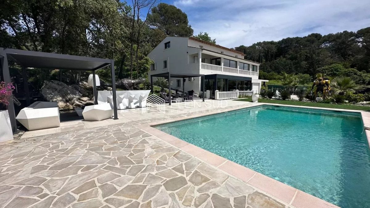 Mougins Residentiel, Villa De 437 M2<span>À Mougins