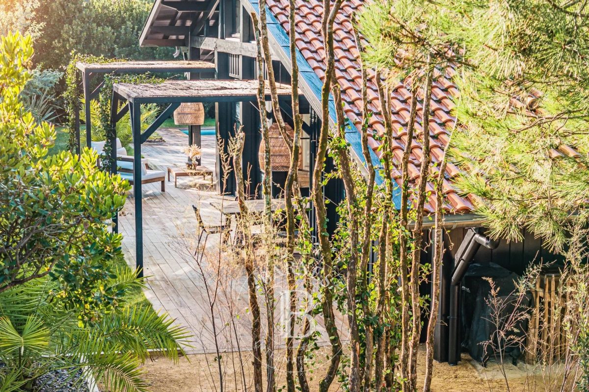 Somptueuse Villa En Bois Avec Piscine, Au Cap Ferret<span>À Cap-Ferret