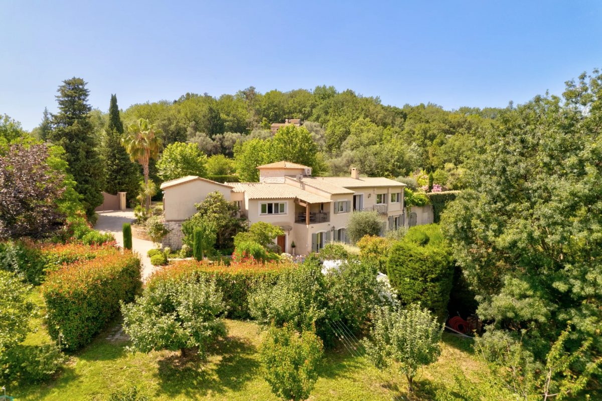 Superbe Propriété Située Au Calme Absolu<span>À Mougins