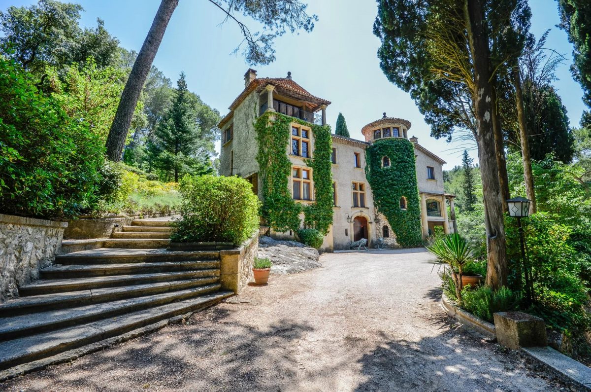 Exclusivité - Aix-En-Provence - Ancien Relais De Chasse Du 19E Siècle - 1000 M² - Jardin De 2 Ha - Piscine - Tennis - Vue Panoramique<span>À AIX EN PROVENCE