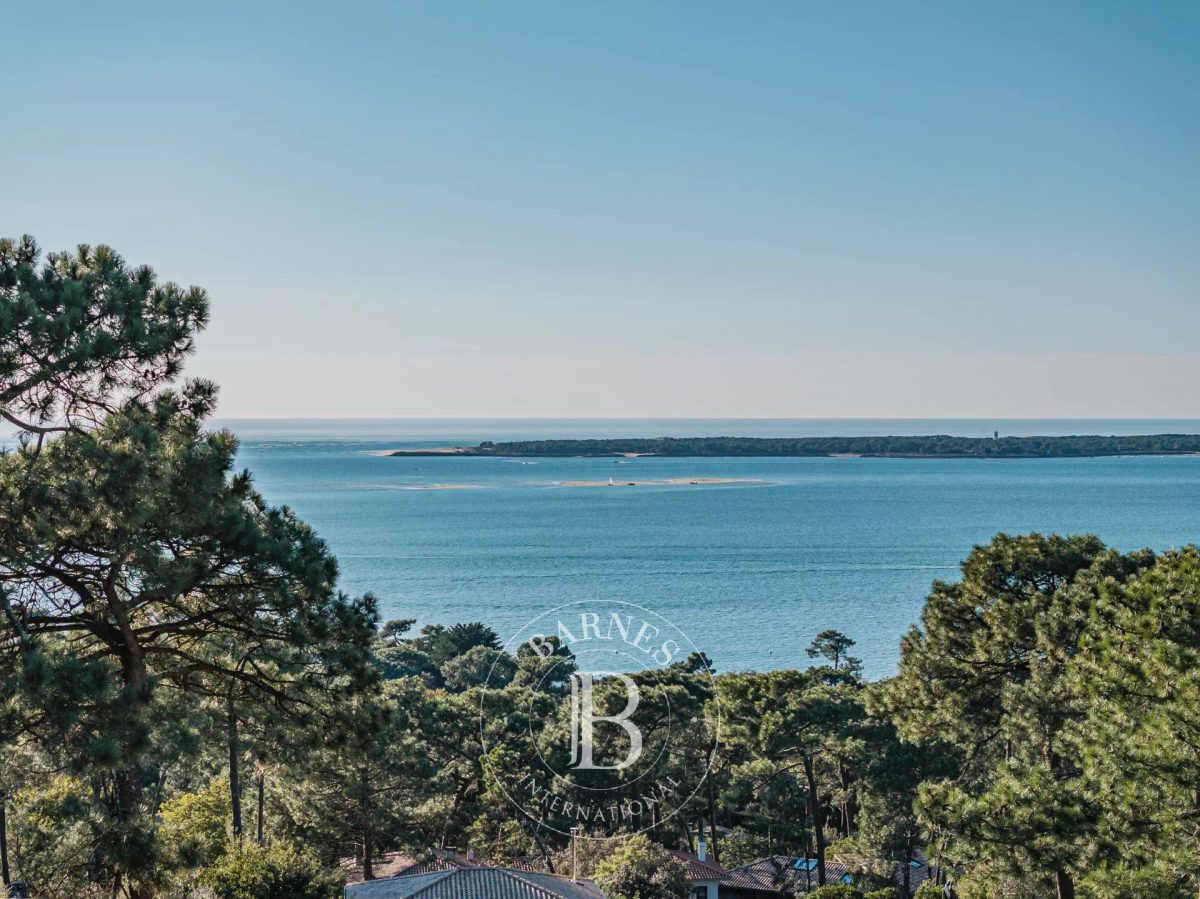 Somptueuse Villa « Le Rooftop » Au Pyla-Sur-Mer Avec Vue Panoramique, Piscine Et Jacuzzi - Capacité 10 Personnes<span>À Pyla-sur-Mer