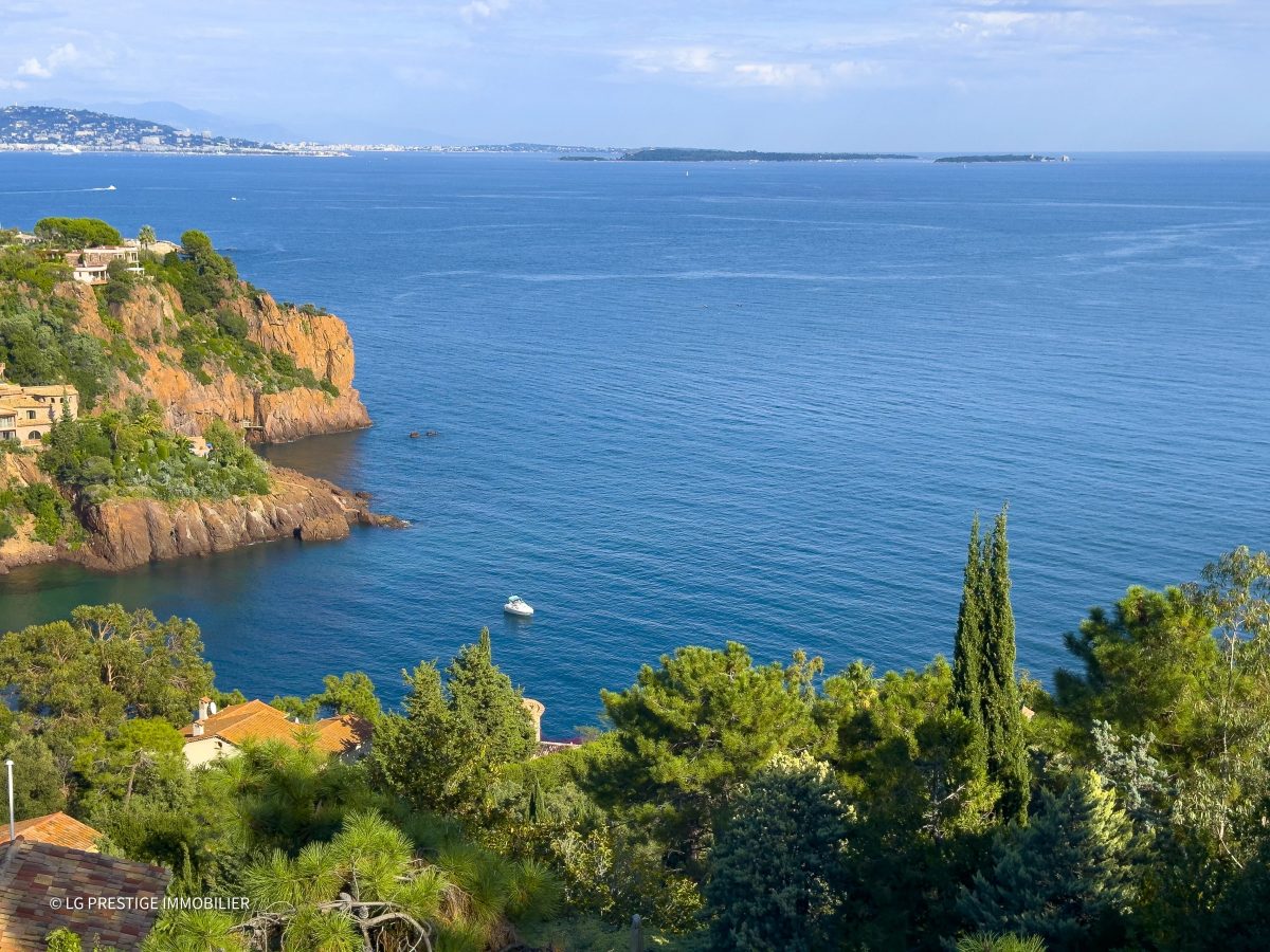 Théoule-Sur-Mer, Mas En Pierres Avec Vue Imprenable Sur La Méditerranée.<span>À Théoule-sur-Mer