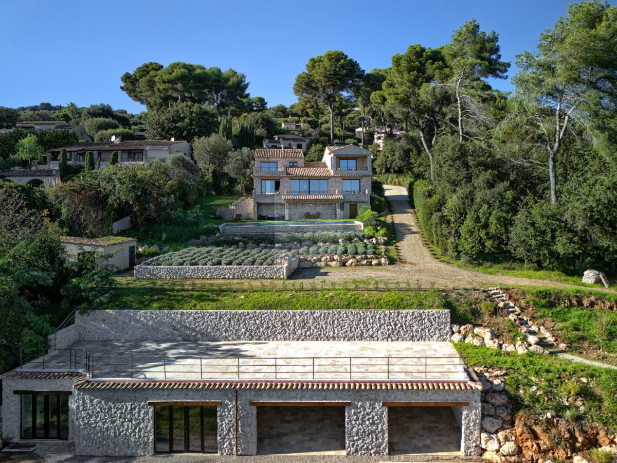 Propriété En Pierre - Maison & Annexe -300M2- Saint-Paul De Vence<span>À st paul de vence