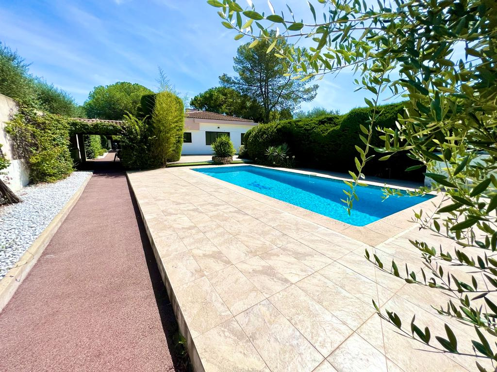 Mougins Villa Individuelle T4/t5 De Plain Pied 170M Piscine Terrain Plat 1400M2 Piscine<span>À Mougins