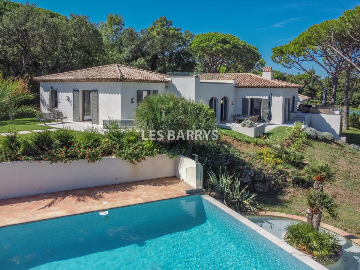 Gassin, Superbe Villa À Vendre, 7 Chambres Et Vue Mer.<span>À Gassin